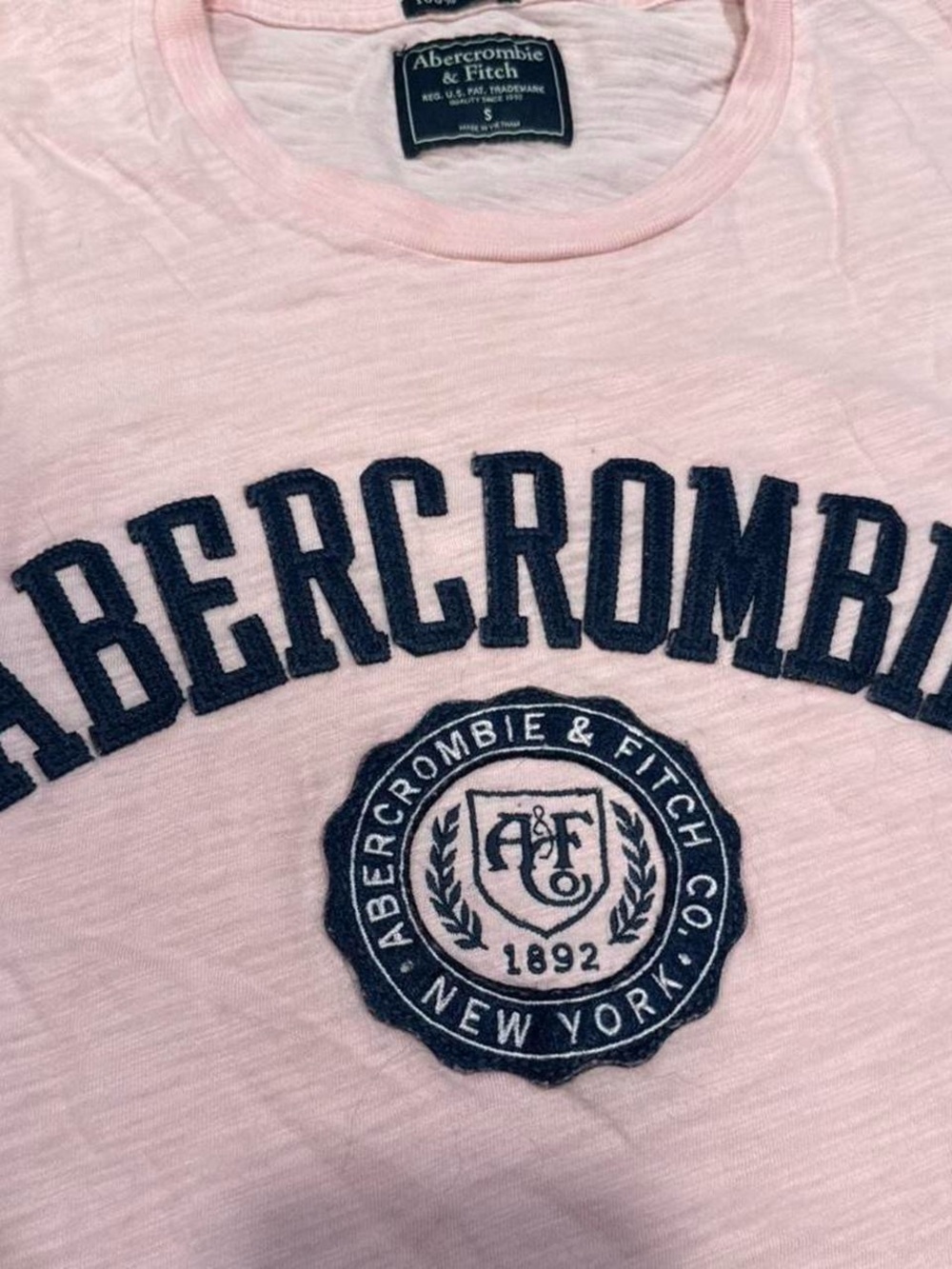 Y2K Abercrombie & Fitch Pink Single Stitch Muscle Tee - Picture 2 of 5